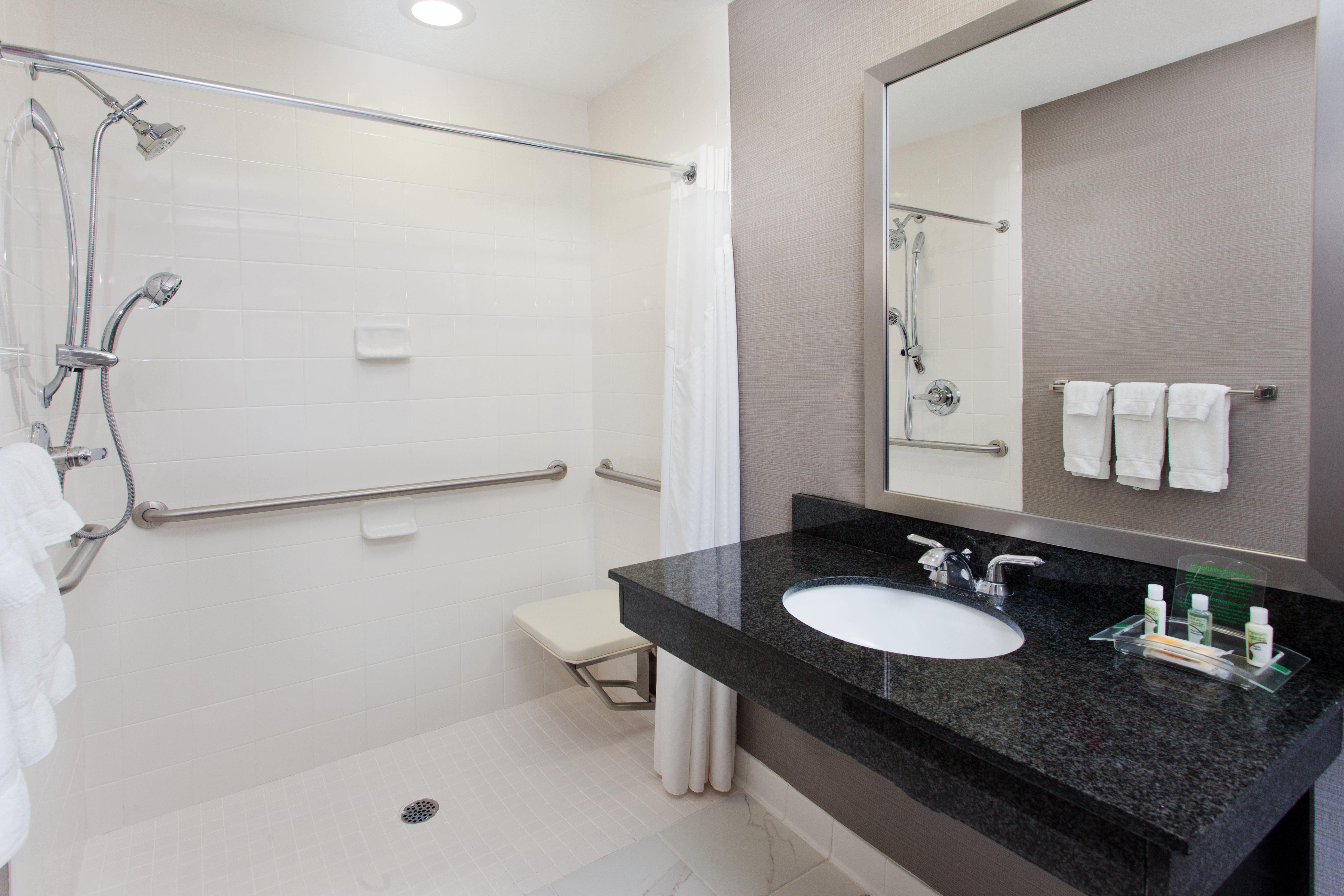 Holiday Inn Brunswick I-95 Экстерьер фото