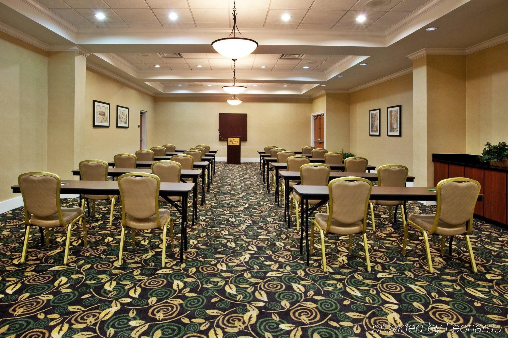 Holiday Inn Brunswick I-95 Удобства фото
