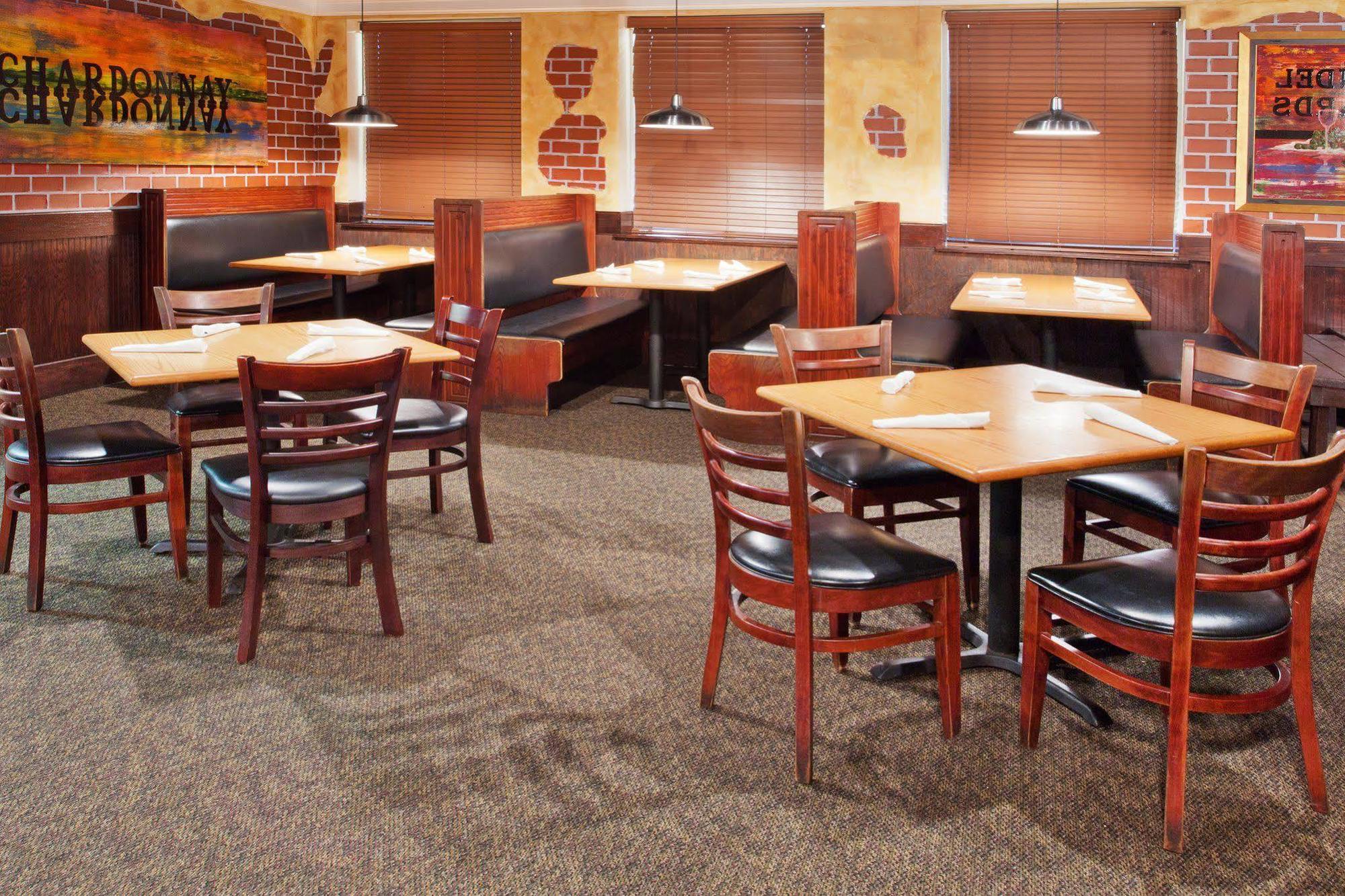Holiday Inn Brunswick I-95 Экстерьер фото